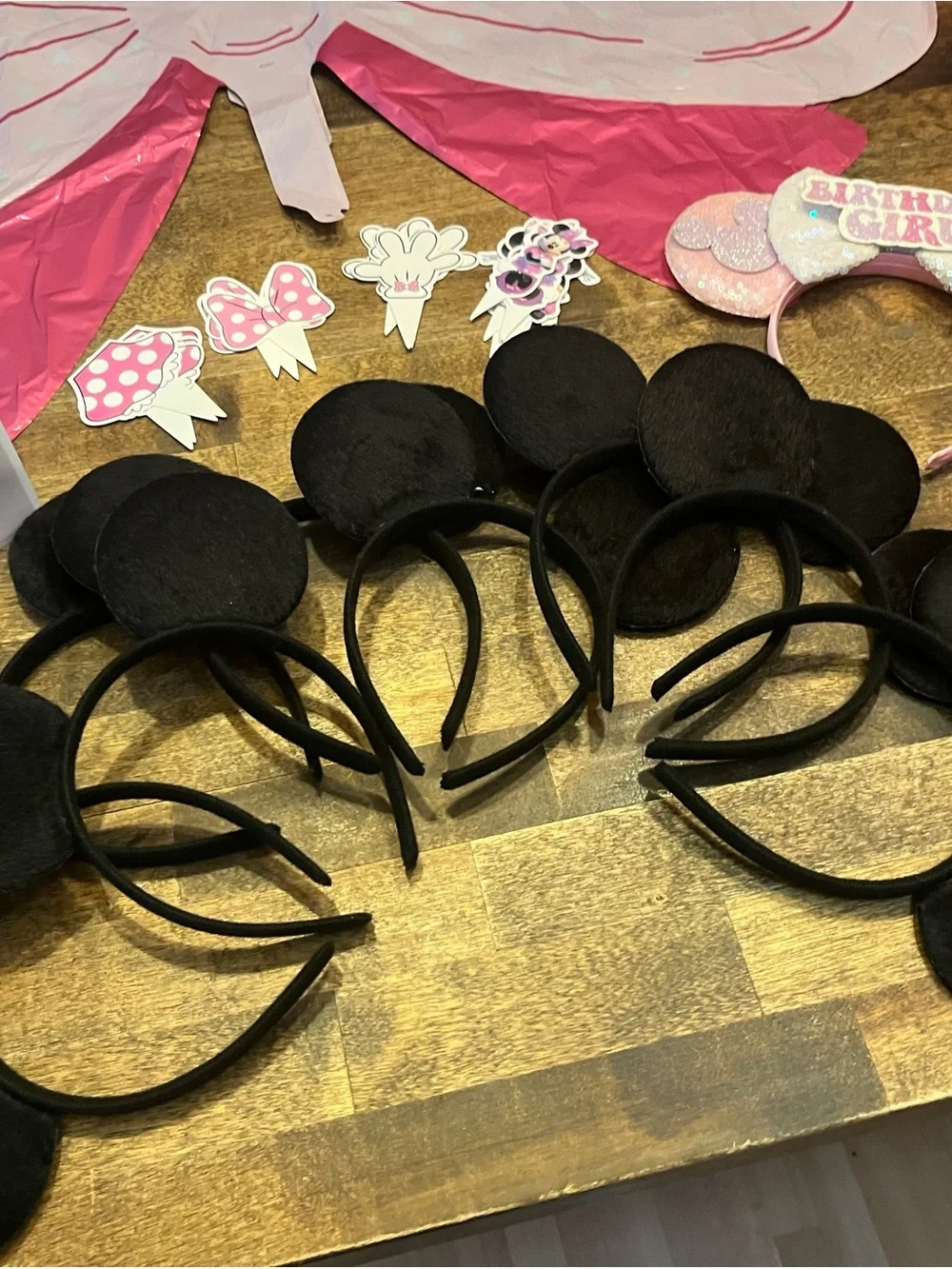 Minnie Mouse birthday party decorations